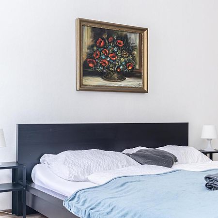 Budget Apartments Well Connected To The Whole City Відень Екстер'єр фото